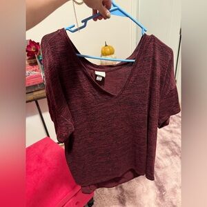 Women's I’m urgundy V-Neck lol p